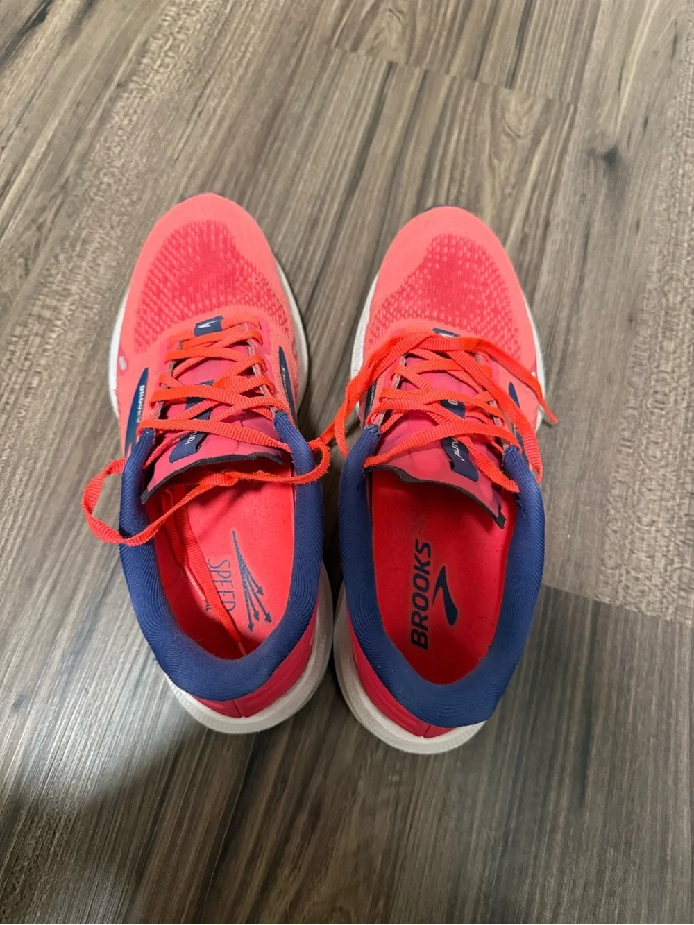 Brooks Women's Running Shoes - Coral Pink with Blue Accents Size 9.5 - Picture 2 of 7